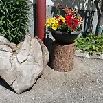Neudegghof *