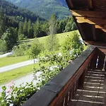 Neudegghof Apartamento *
