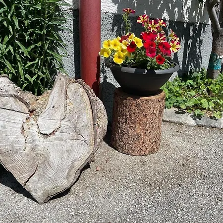 Neudegghof *
