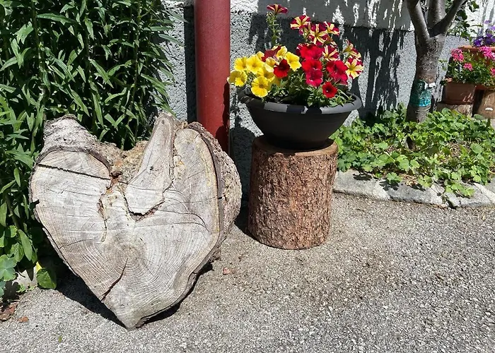 Neudegghof *